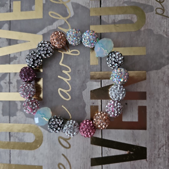 Bracelets - Picture 3 of 4